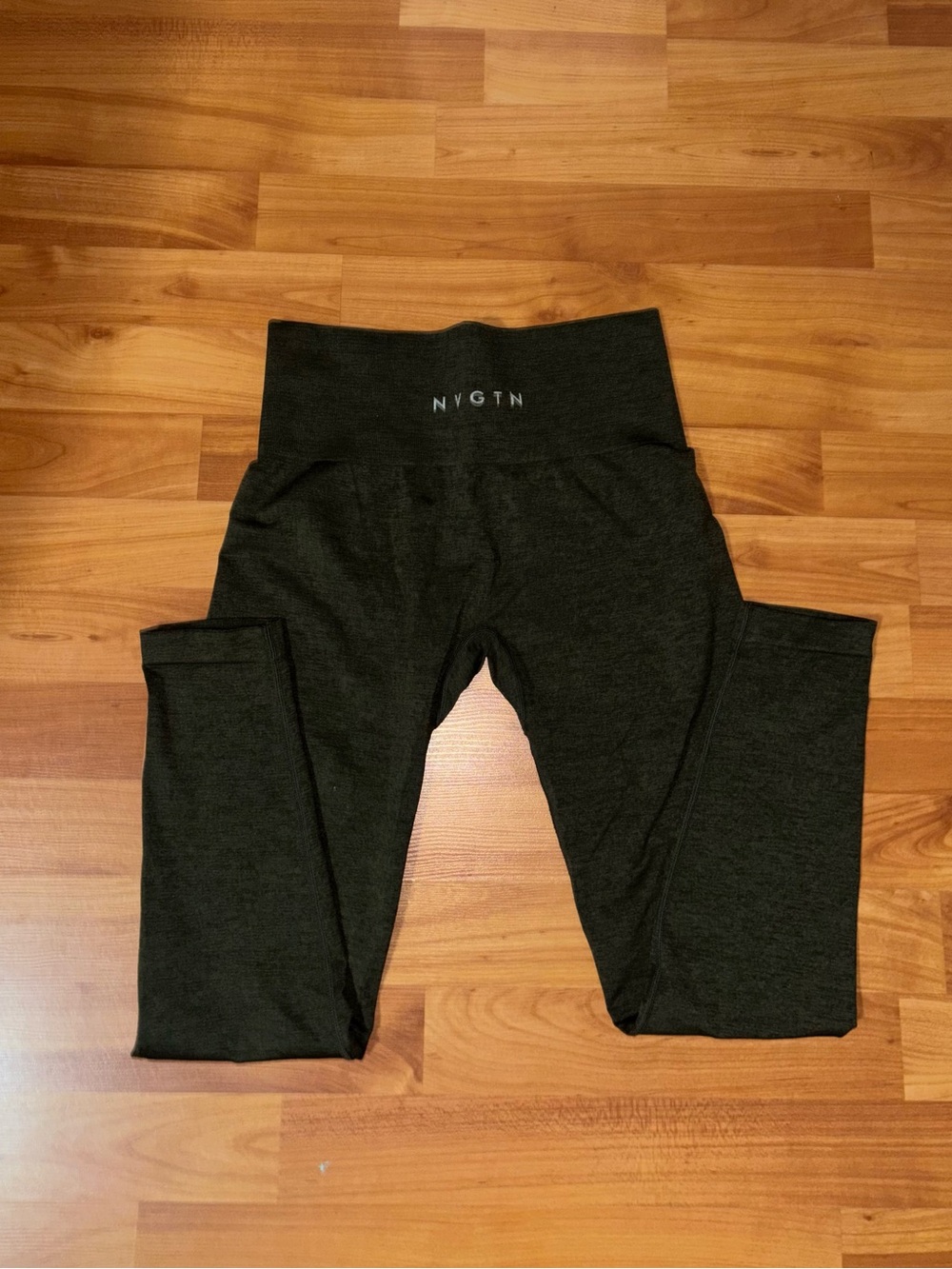NVGTN dark green women’s leggings